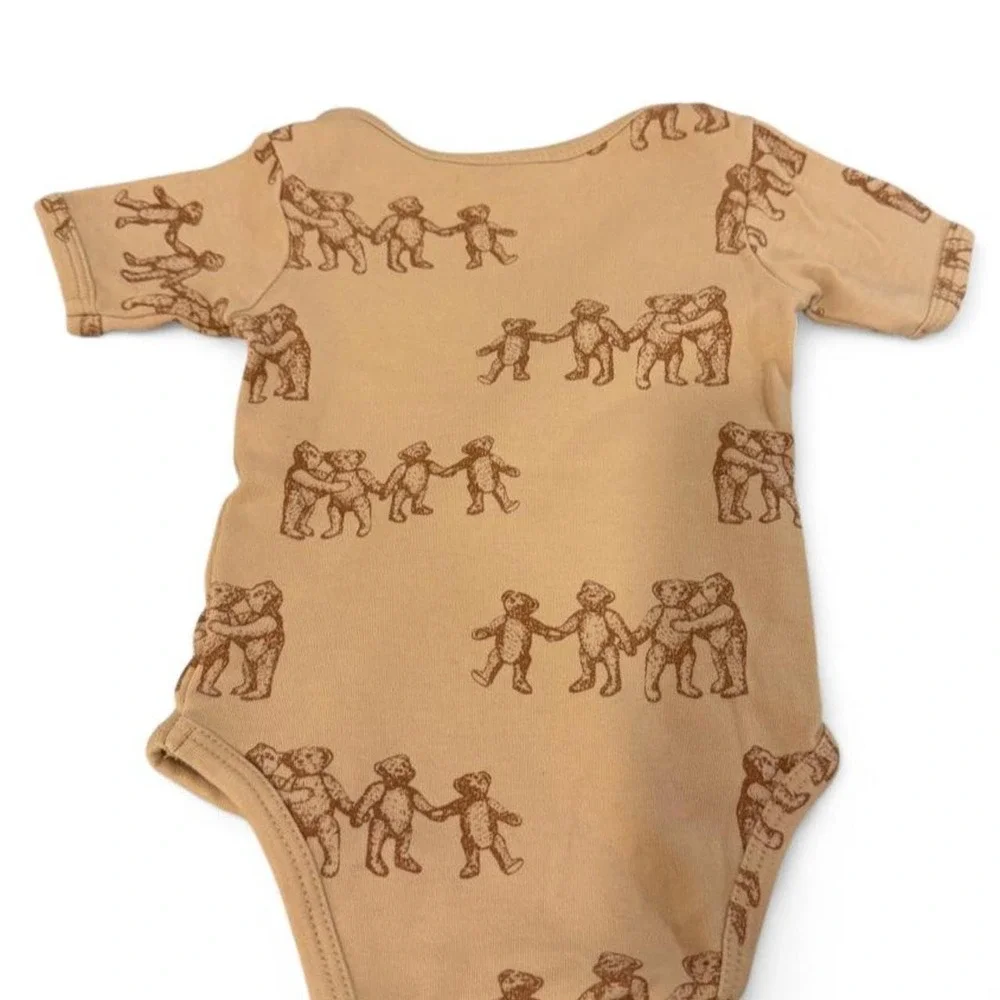 Kate Quinn Organic Cotton Teddy Bear Print Short Sleeve Bodysuit Tan Brown 3-6M